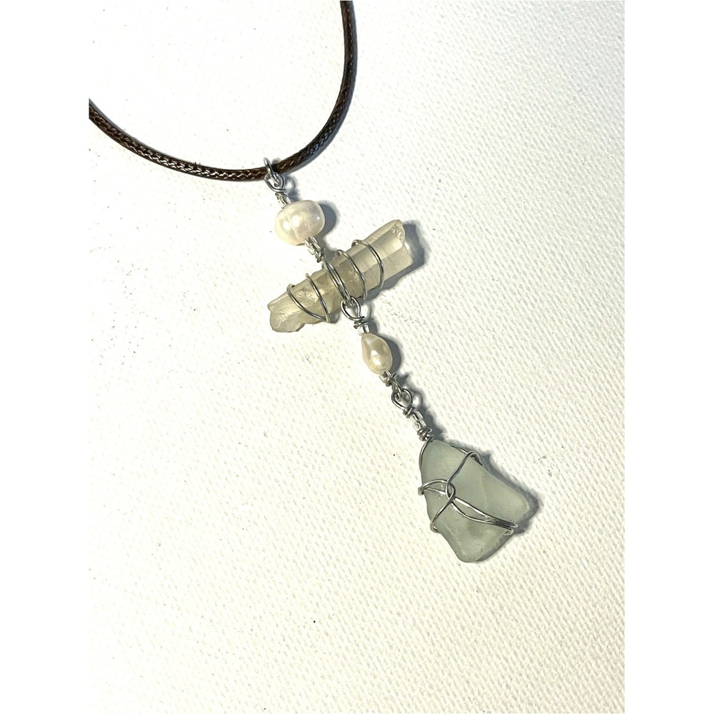 Sea Glass Quartz Crystal Gemstone and Pearl Pendant Necklace -Light Green